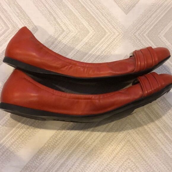 Salvatore Ferragamo Orange-Red Silver Emblem - Size 10.5 - Picture 5 of 9